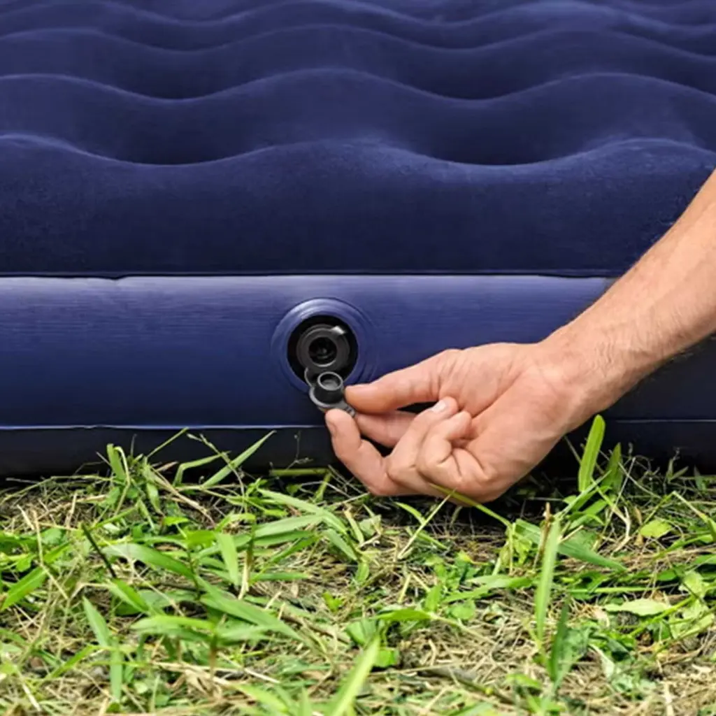Double-Queen-Air-Mattress-203-x-152-x-22-cm-2.webp